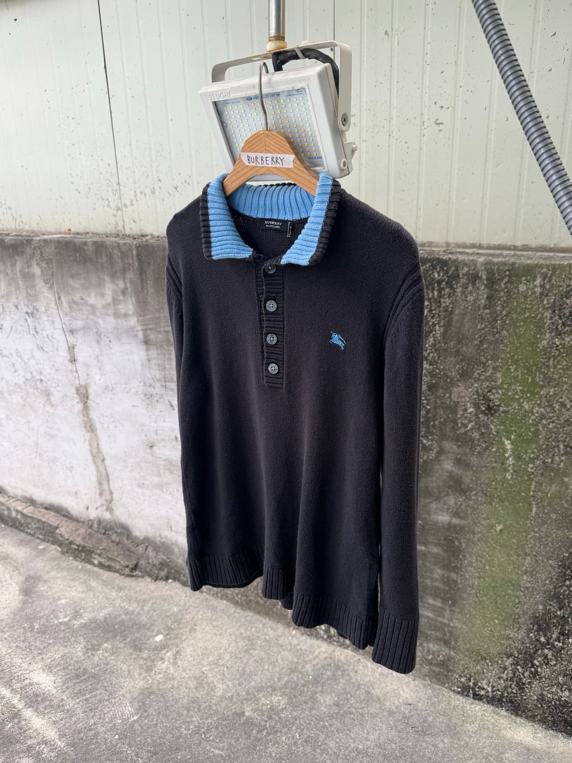 버버리 블랙라벨 헨리넥 니트 상품이미지3