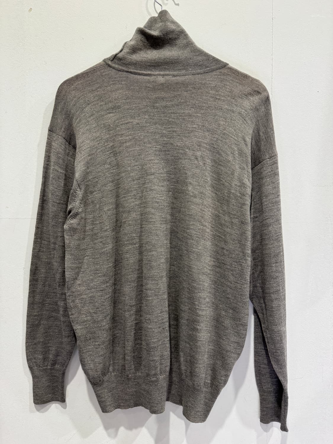 버버리 100% 울 목폴라 니트 M 정품 상품이미지2