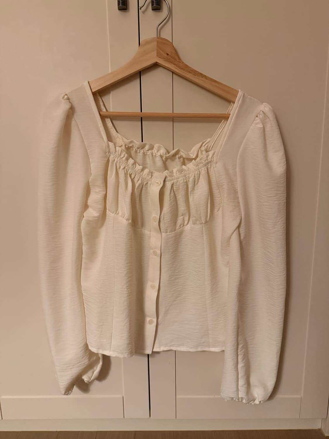 아워캐비넷 루비 퍼프 블라우스 상품이미지6