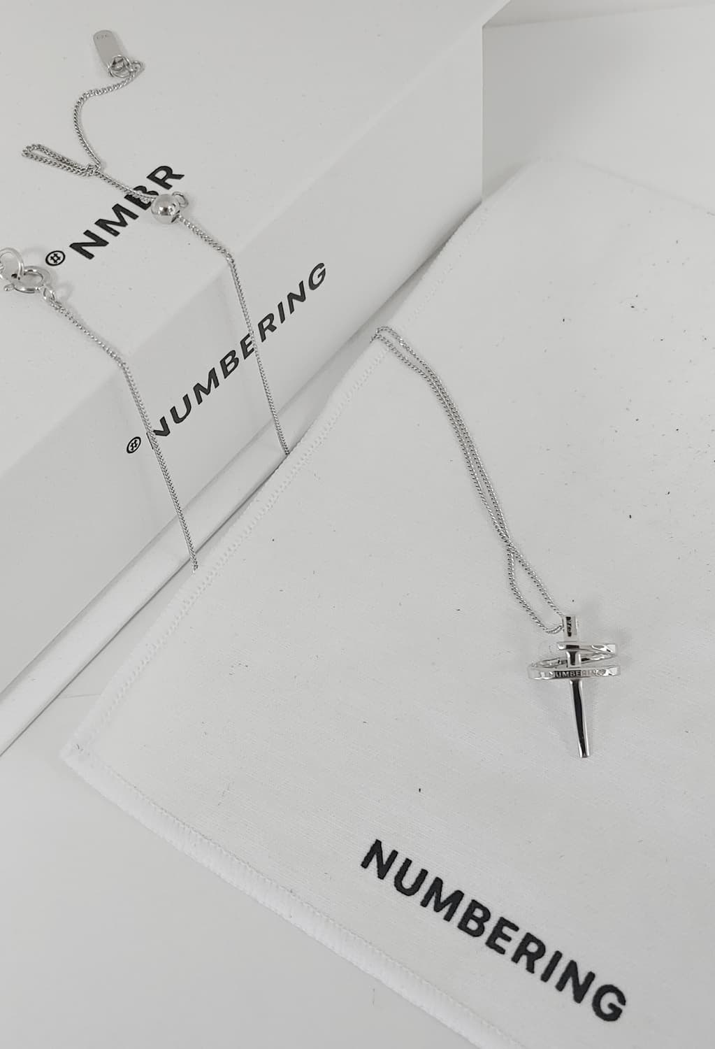 넘버링(NUMBERING) - #4807 십자가 목걸이 상품이미지1