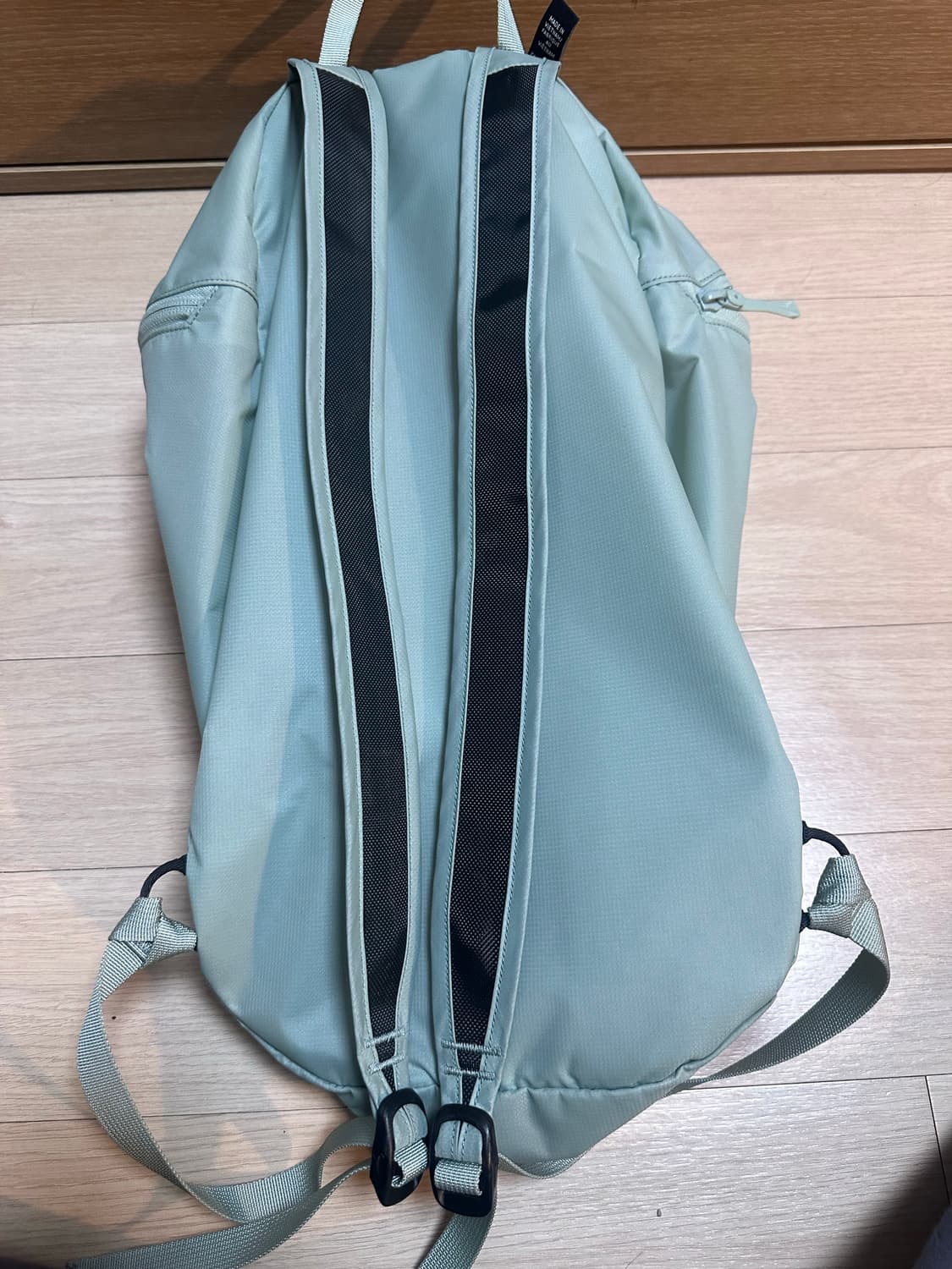 아크테릭스 헬리아드 15L 스톤그린 상품이미지2