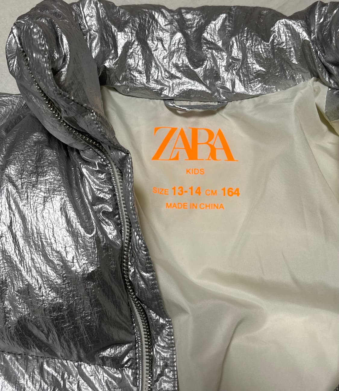 자라 키즈 유광 실버 숏푸퍼 13-14 상품이미지3