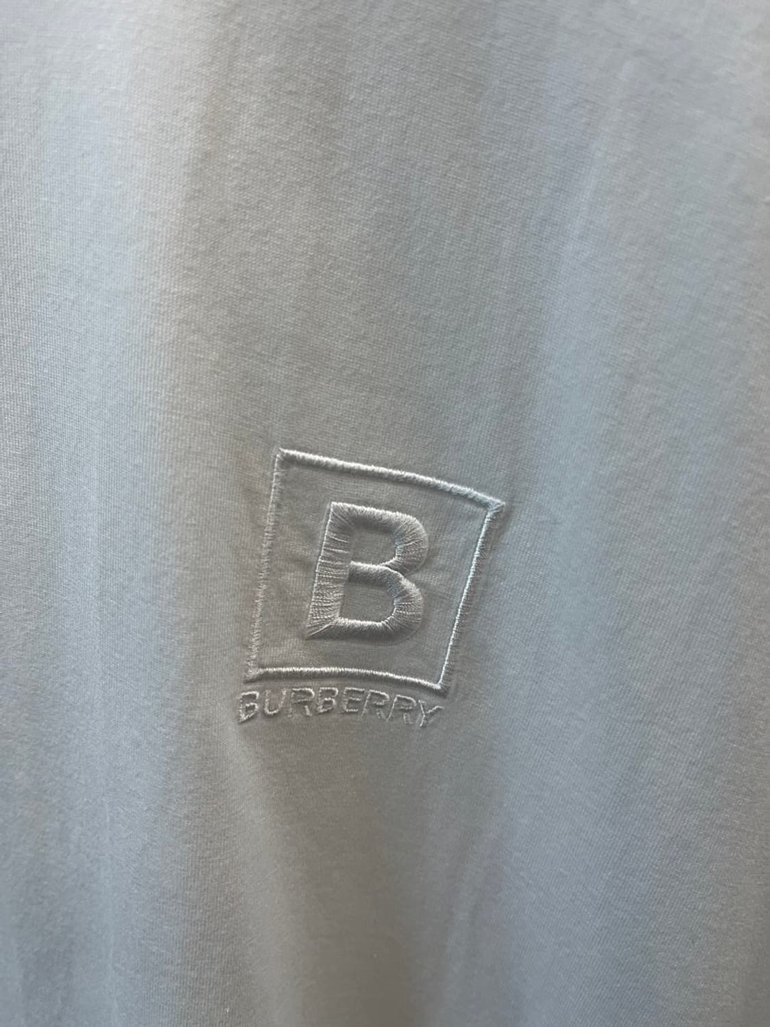 100) 버버리 사이드체크 오버 반팔티  상품이미지3