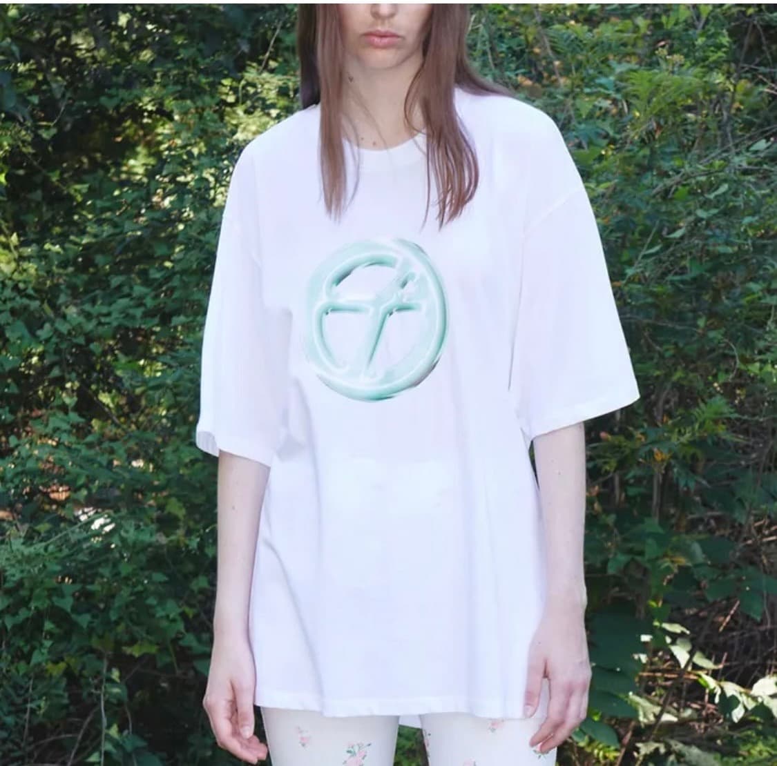 오픈와이와이 BACK SLIT SYMBOL TEE (WHITE) 상품이미지1