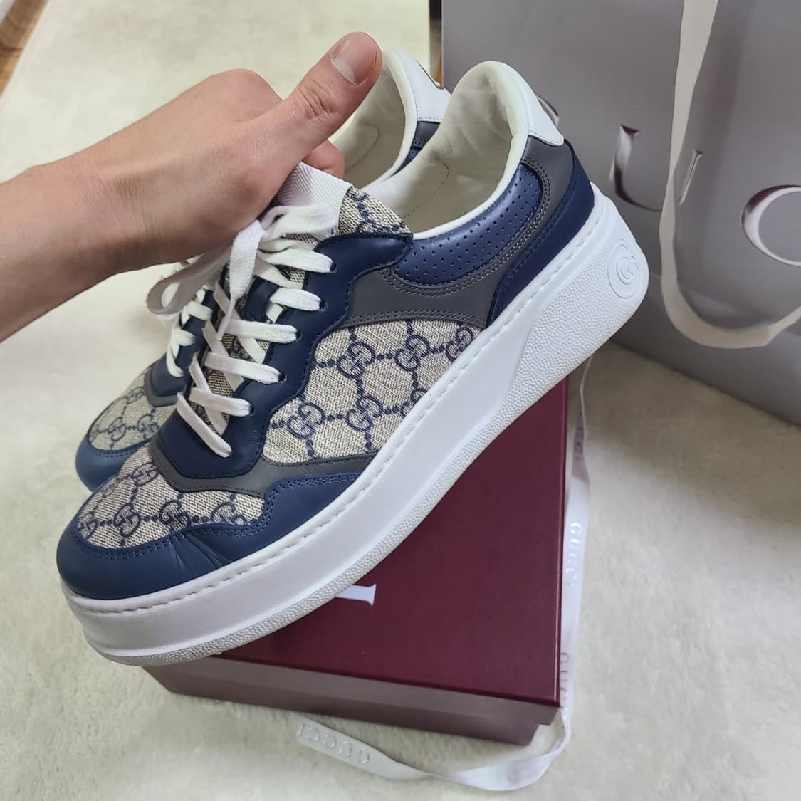 구찌 GG 스니커즈 네이비 컬러 급처 마지막 가격내림 상품이미지2