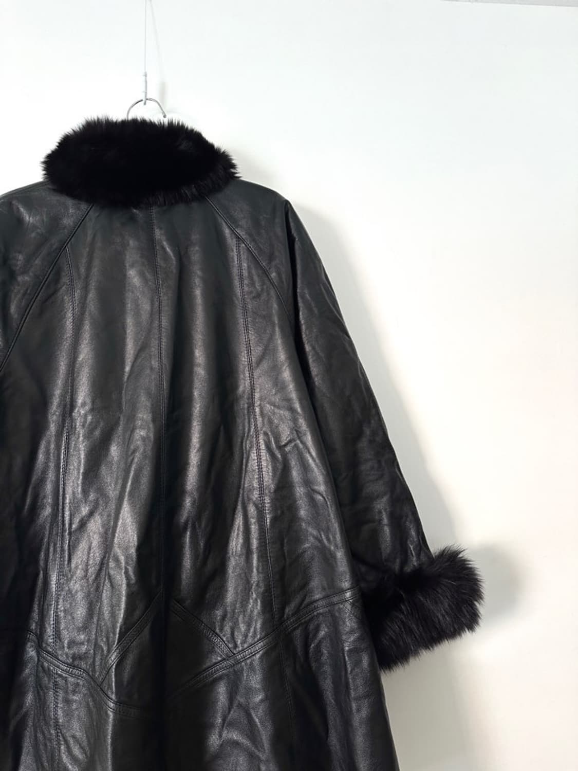 Fur detailed leather jacket 상품이미지3