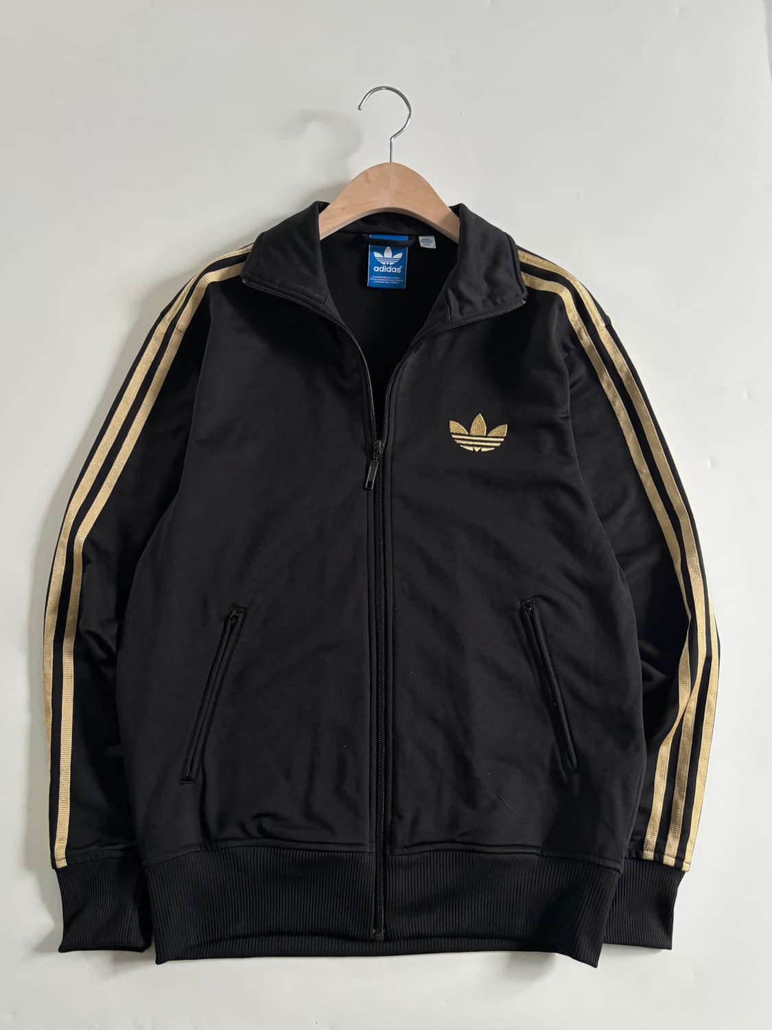 Adidas 아디다스 블랙-골드 파이어버드 트랙탑 상품이미지1