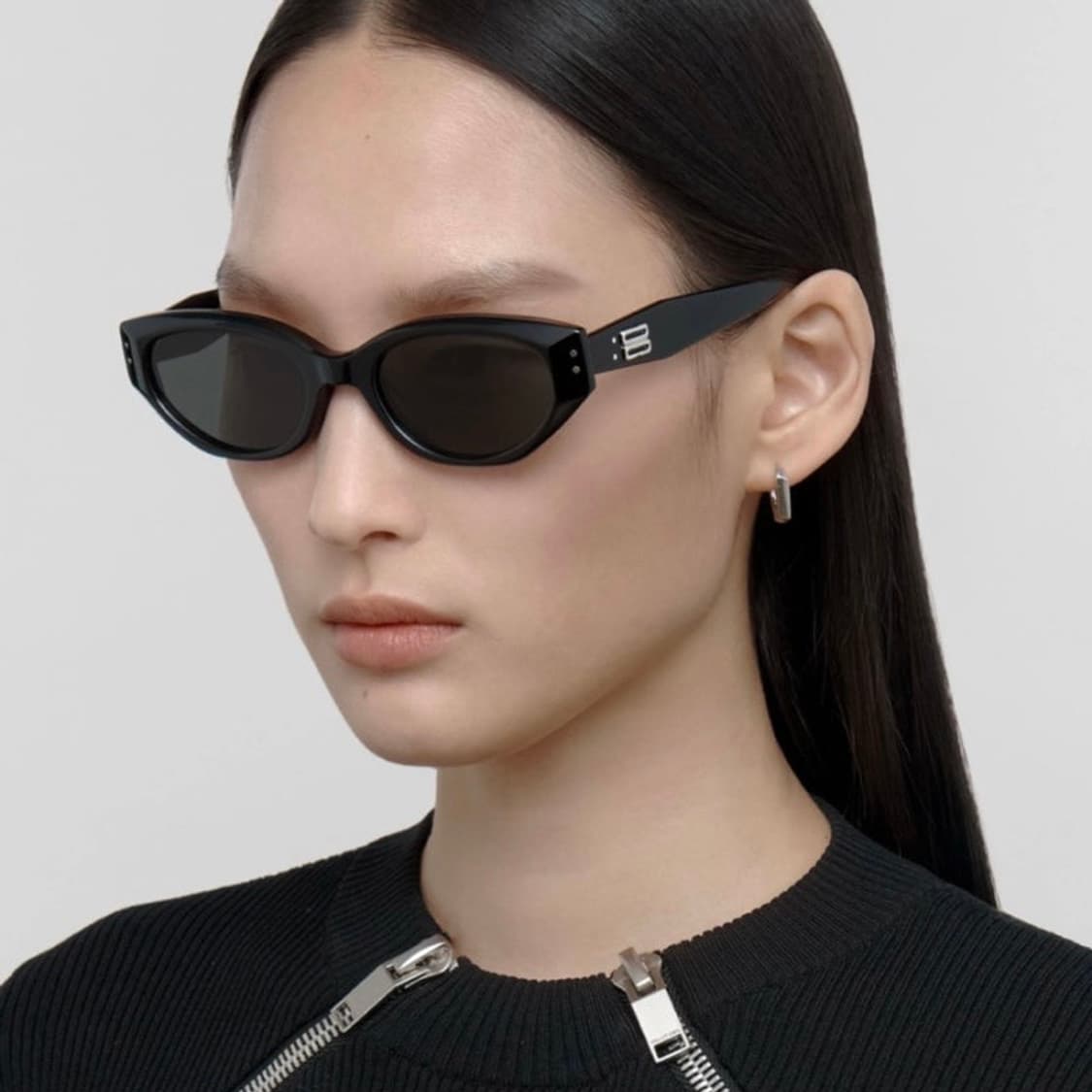 젠틀몬스터 로코코 01 블랙 (풀박스) 상품이미지8