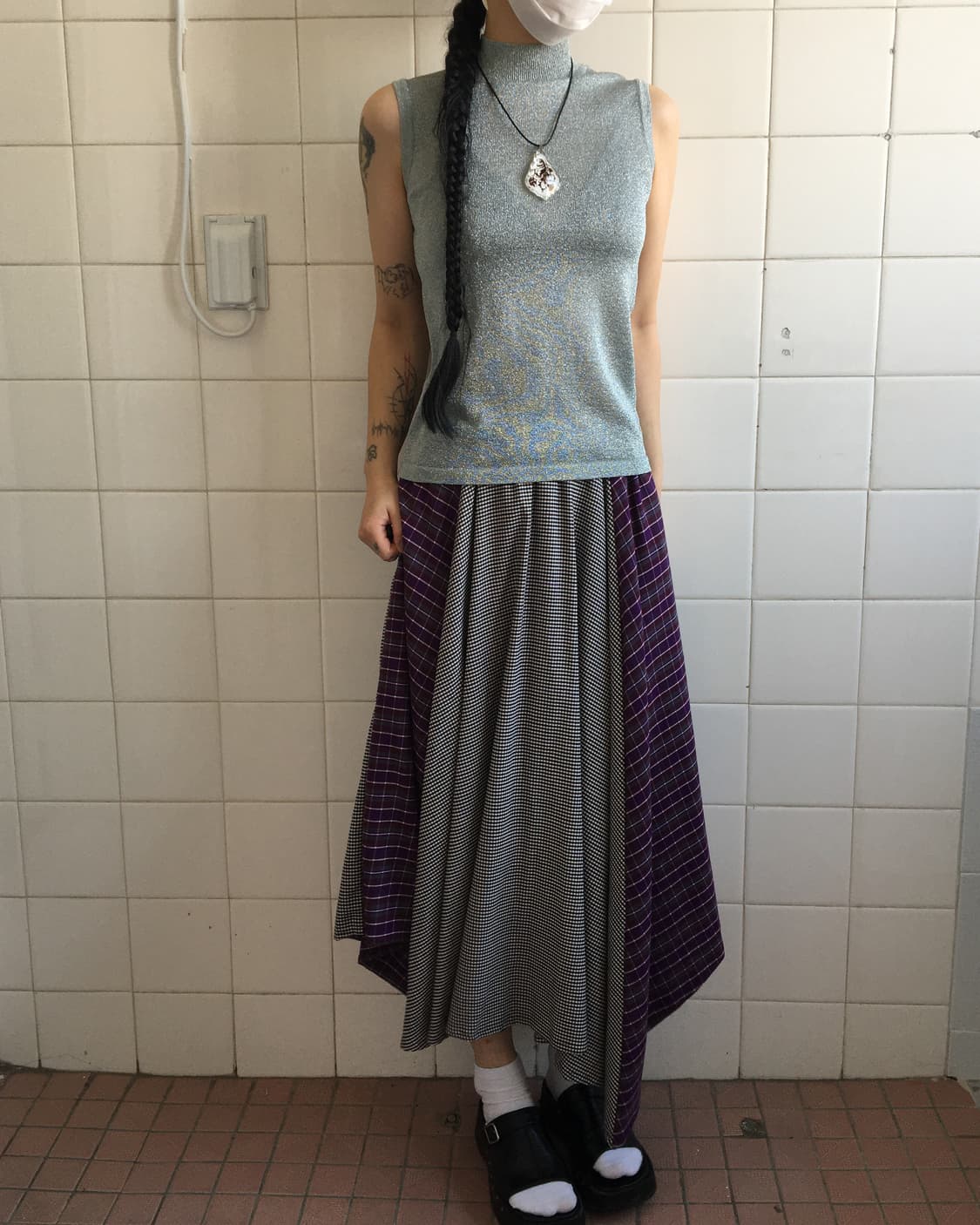 Glitter high neck kslleveless 상품이미지1