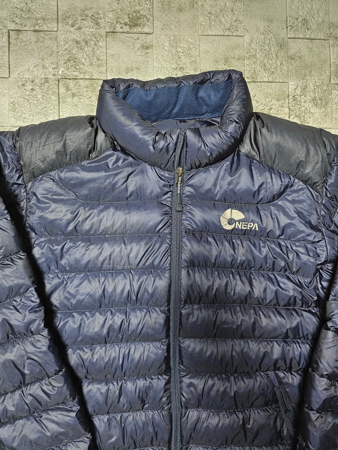 네파 경량패딩 L 상품이미지3