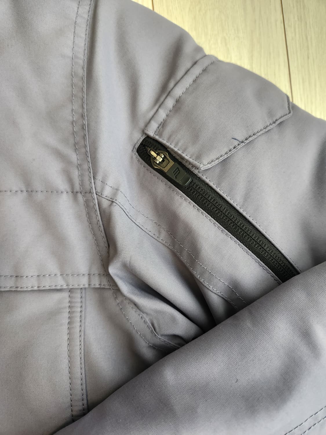 빈폴 스포츠 남녀공용 그레이 덕다운 패딩 사이즈90(s)

사용감 거의  상품이미지6