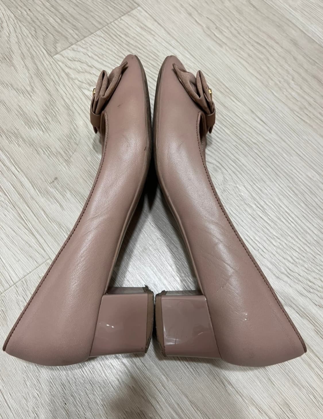 My Ferragamo 마이 페라가모 My Muse_핑크 리본 미들힐 슈 상품이미지7