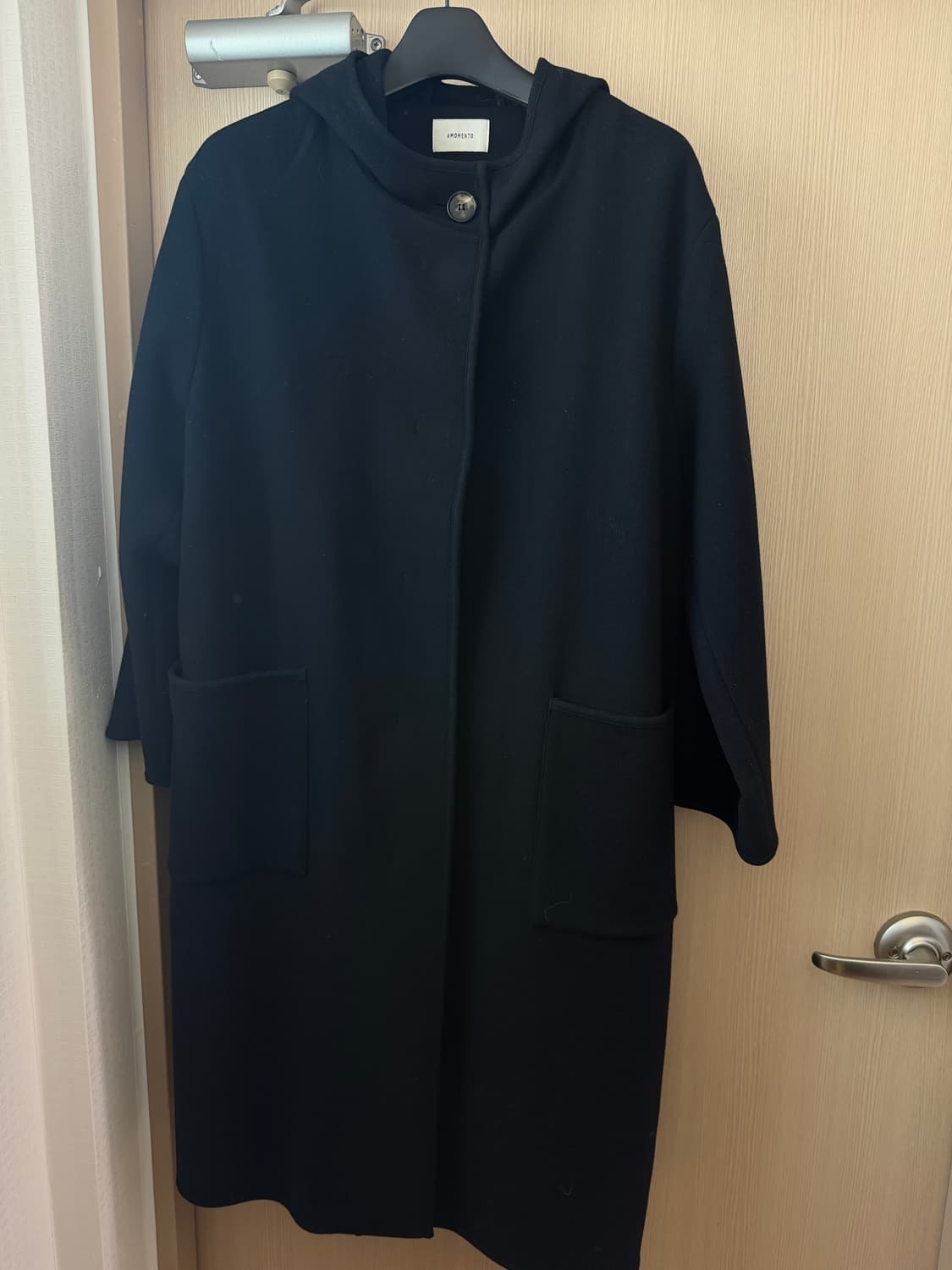 아모멘토 후드 롱코트 블랙 상품이미지2