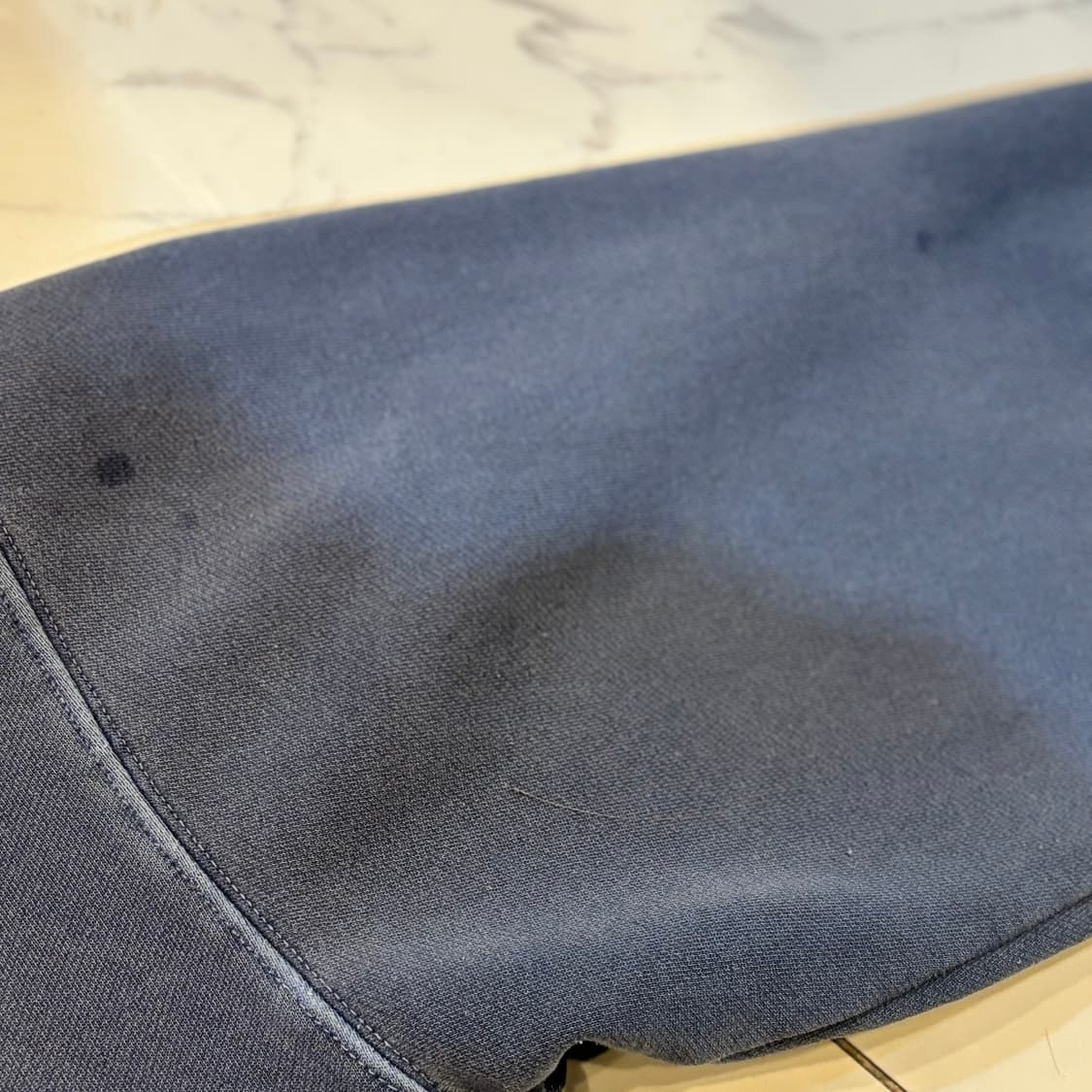 아이앱 스튜디오 로고 맨투맨 L 상품이미지5