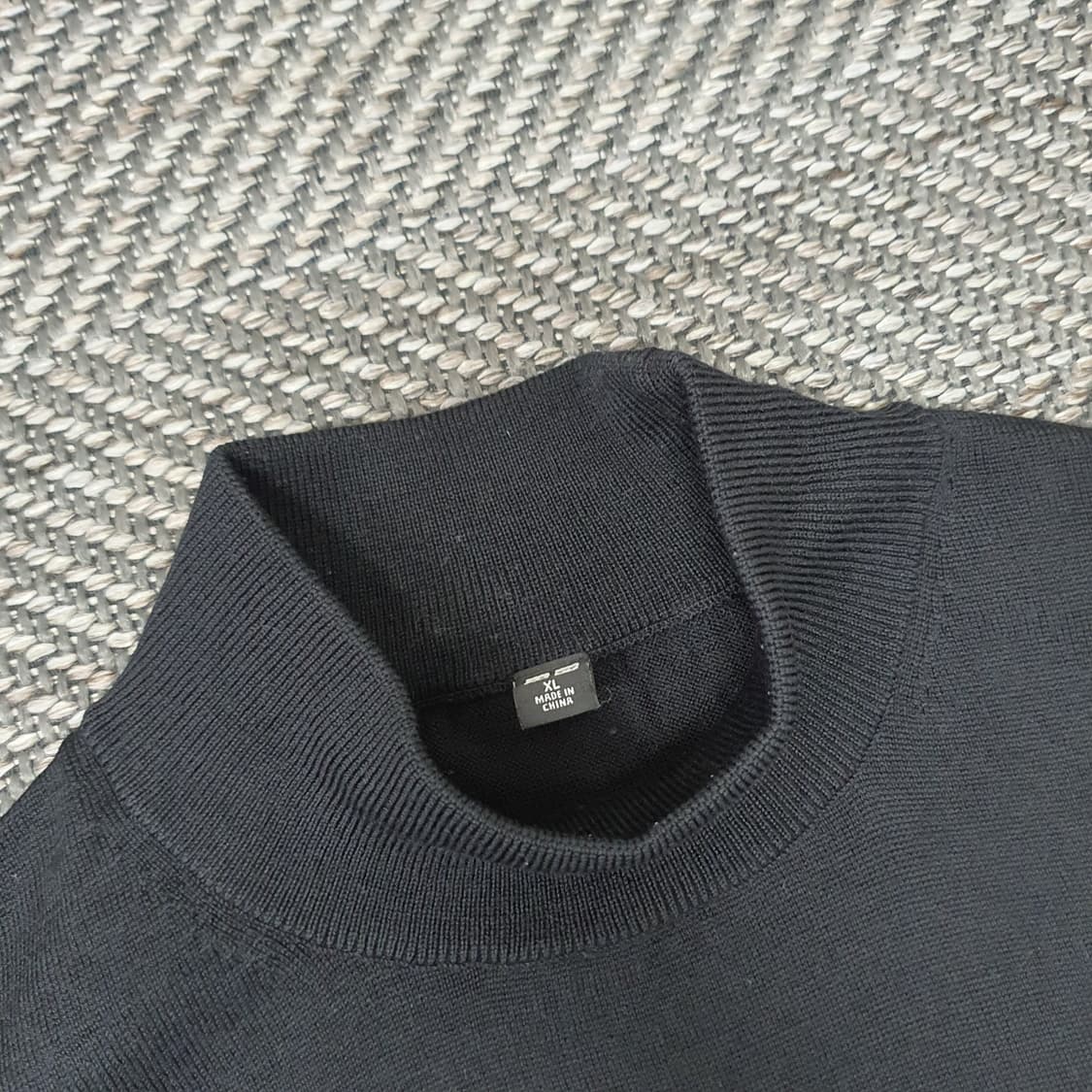 유니클로 울100 하이넥 스웨터 남자105 상품이미지2