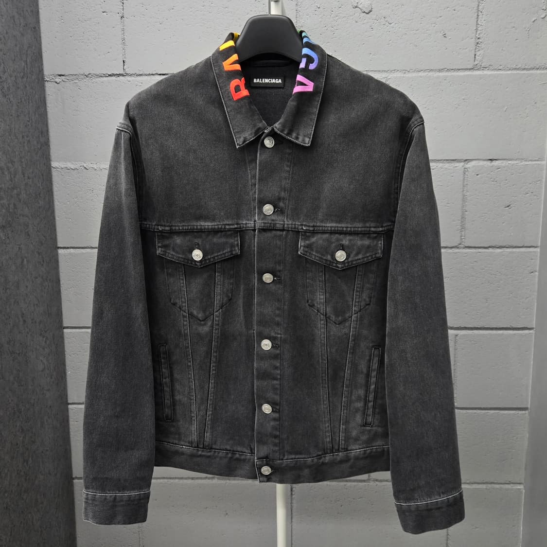 백화점판 / 발렌시아가 레이보우 로고 데님 청자켓 오버핏44 상품이미지2
