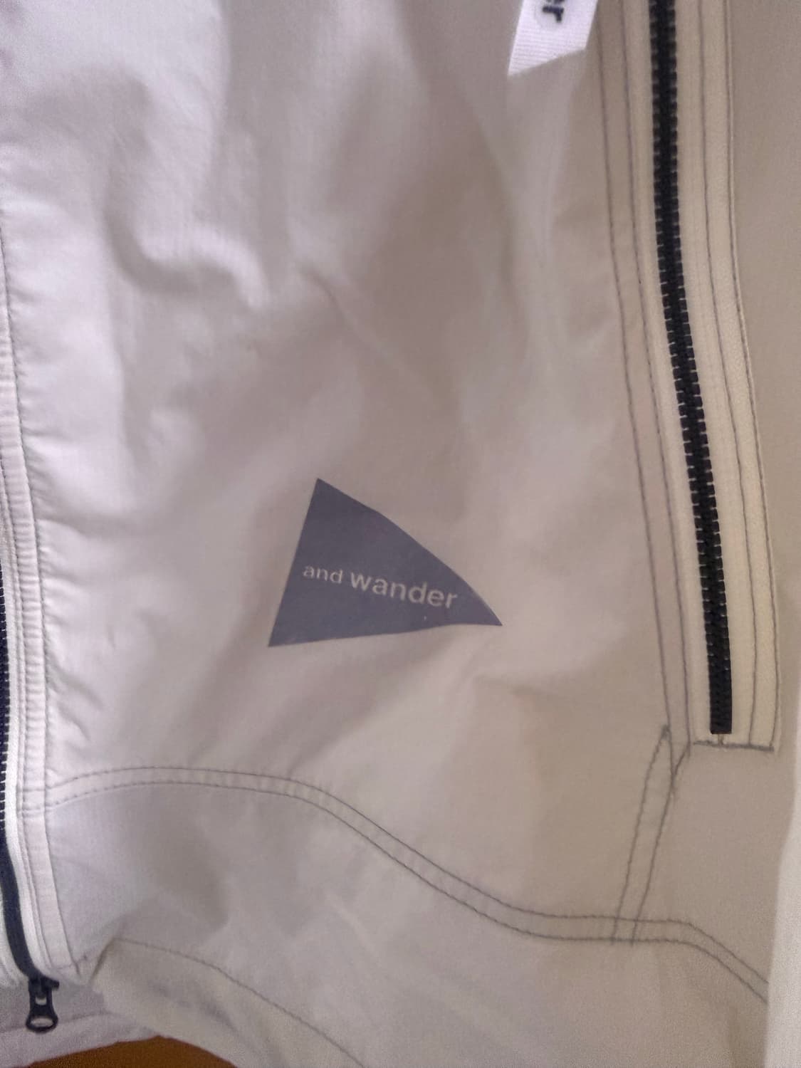 앤드원더 퍼텍스 윈드자켓 라지 판매 상품이미지3