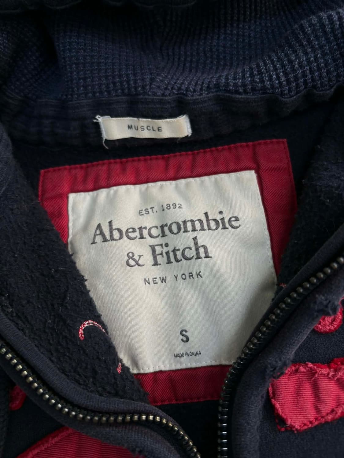 [S] 아베크롬비 y2k 올드스쿨 검빨 후드집업 상품이미지4
