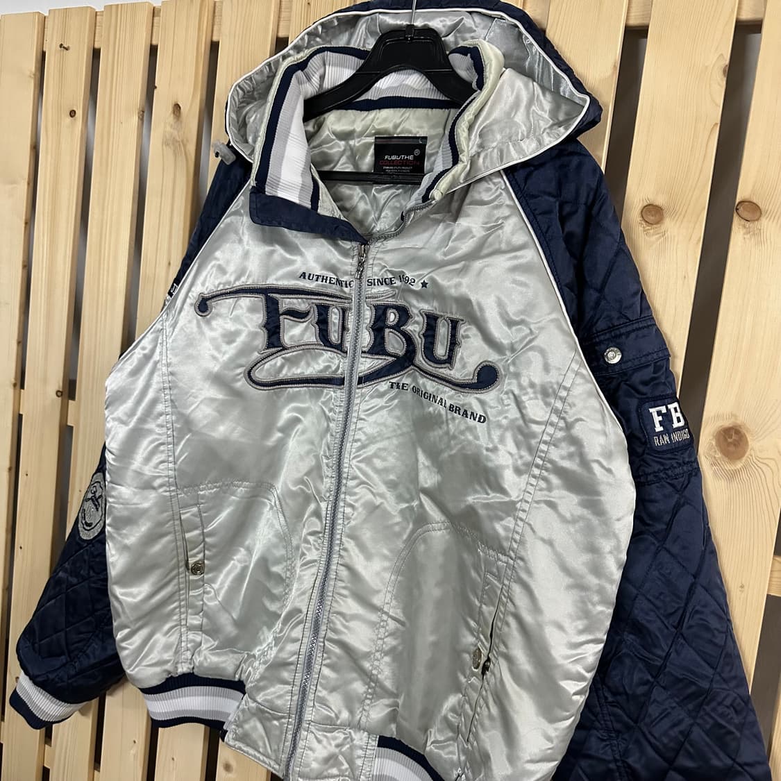 (L) fubu 후부 푸부 새틴 누빔 바시티 자켓 상품이미지2