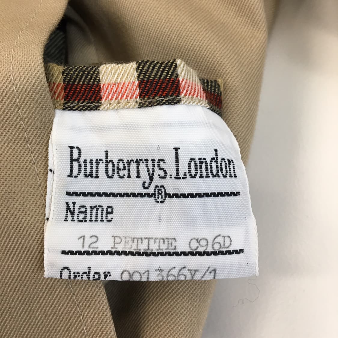 버버리 트렌치코트 66 블루라벨 잉글랜드  상품이미지8