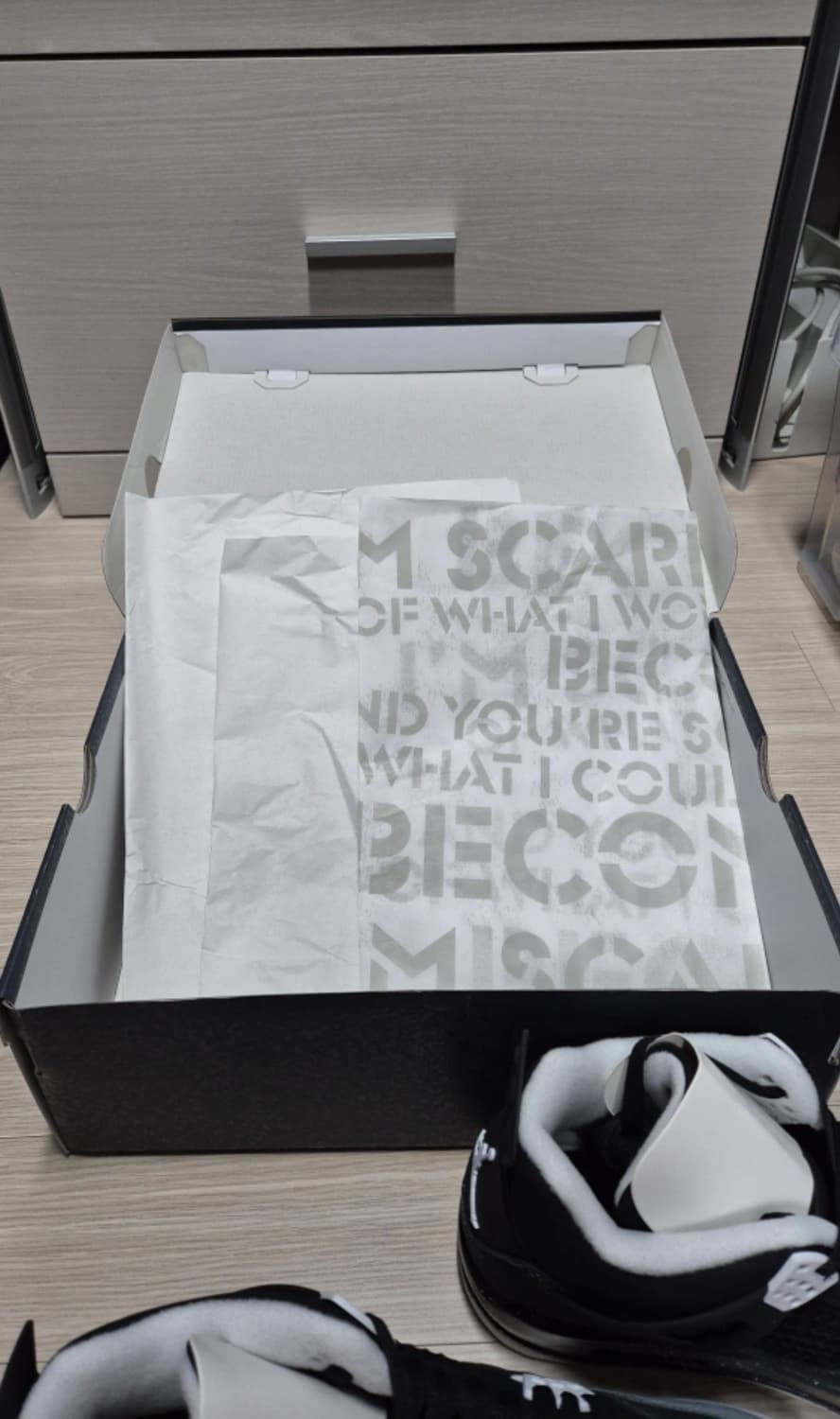 [275, 새제품] 조던4 피어 (GD 착용) 상품이미지5