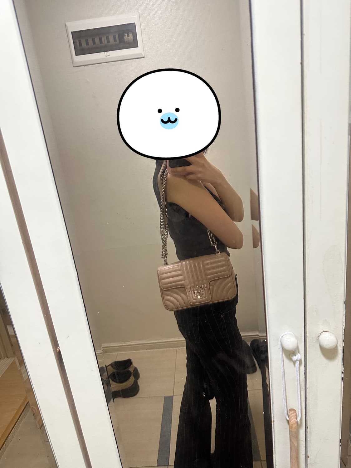 프라다 다이어그램 숄더백 상품이미지1