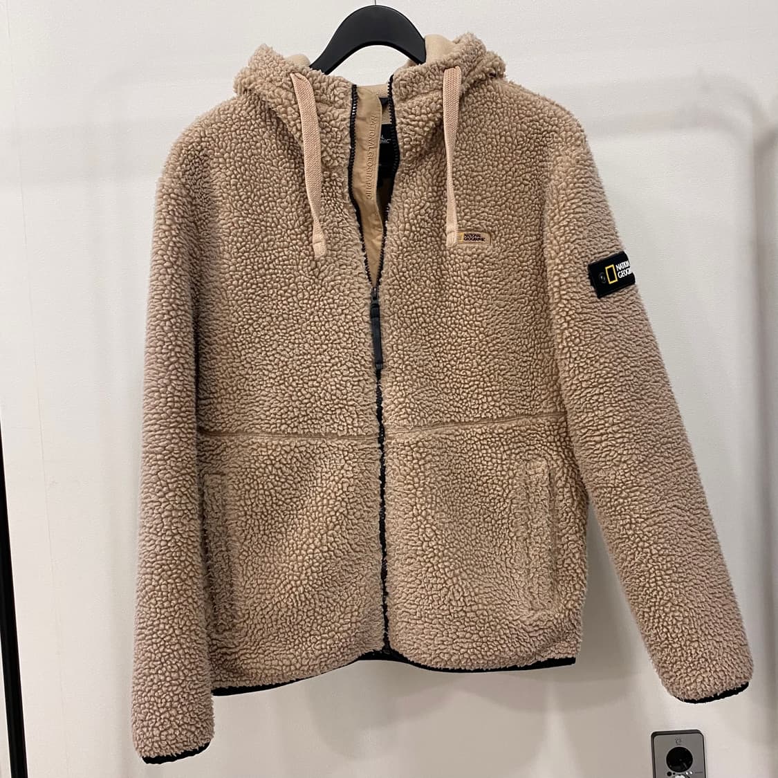 내셔널지오그래픽 후리스 후드 집업 상품이미지1