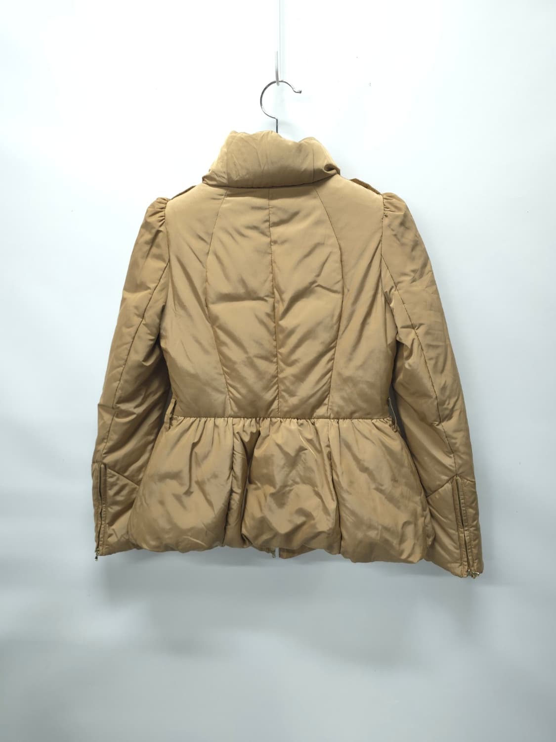 에고이스트 여성 셔링포인트 오리털 숏패딩 상품이미지2