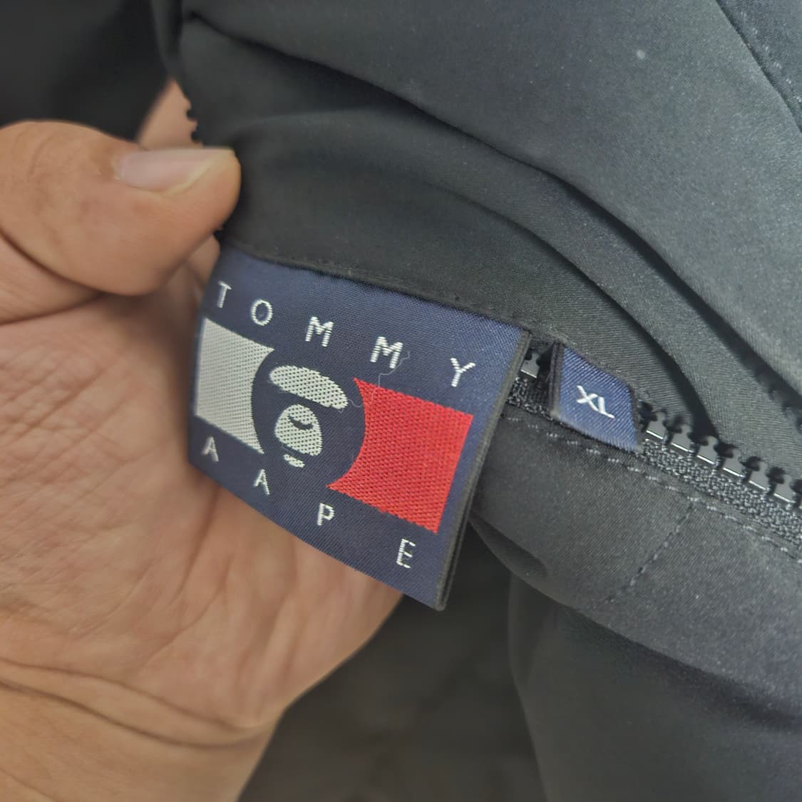 AAPE x 타미 에이프 콜라보 리버서블 패딩베스트 상품이미지9