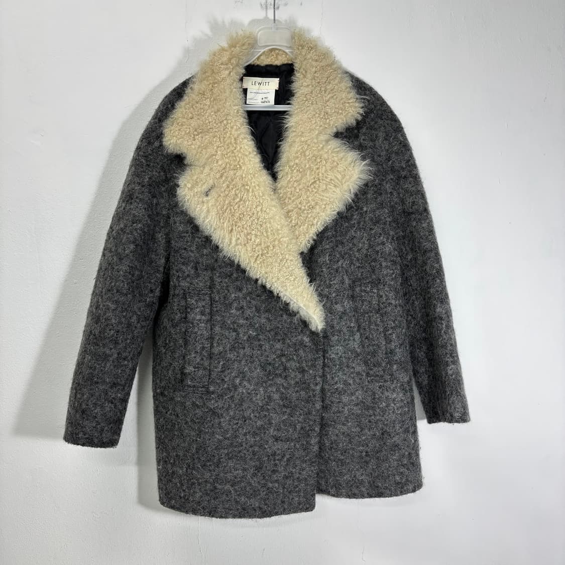 우먼FREE LEWITT 르윗 그레이 양모피 퍼 숏 울코트 상품이미지1
