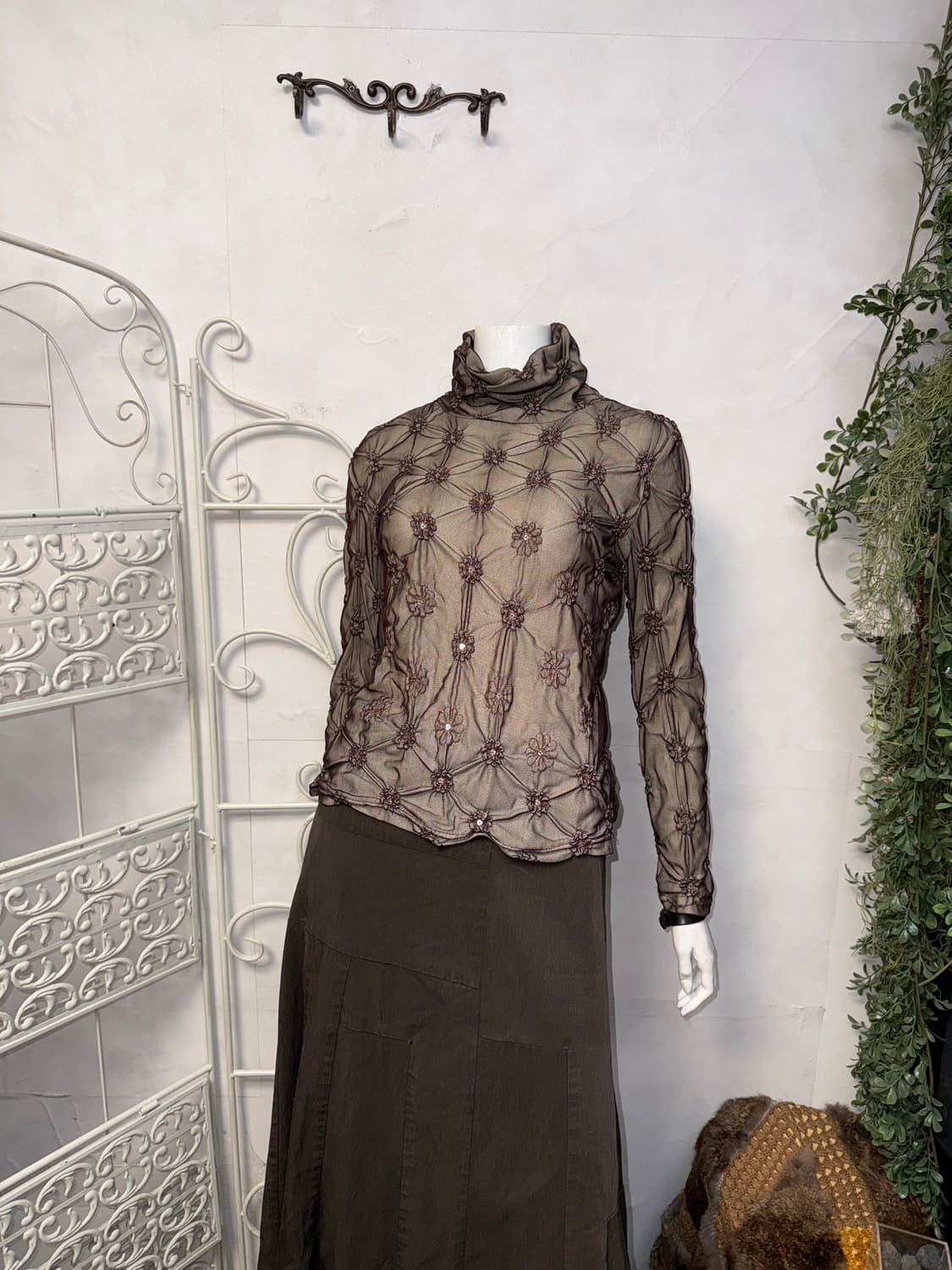 Brown shirring flower pleats mesh sleeve 상품이미지5