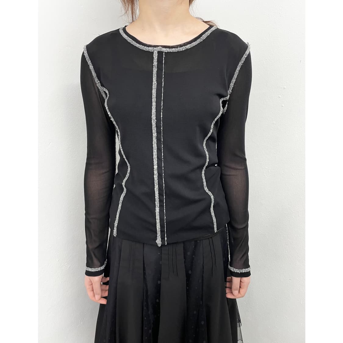 JPN 블랙 절개 시어 메쉬탑 상품이미지1