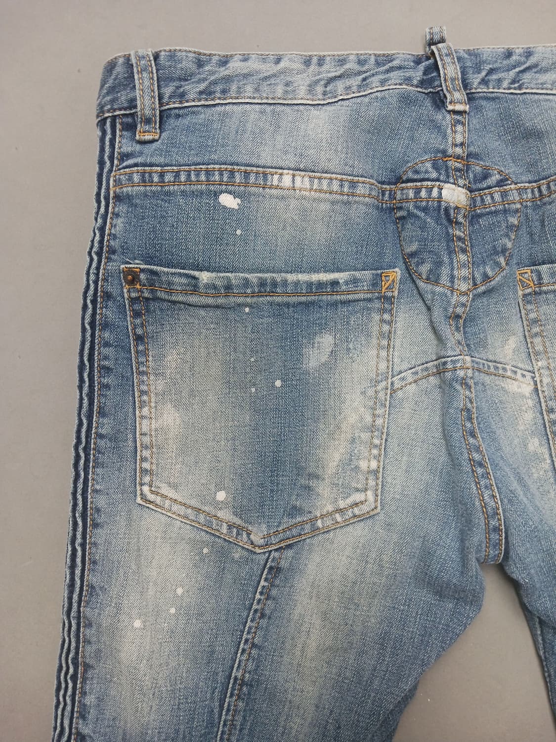 [32] 디스퀘어드2 화이트 스플래터 타이디바이커진 청바지 상품이미지8