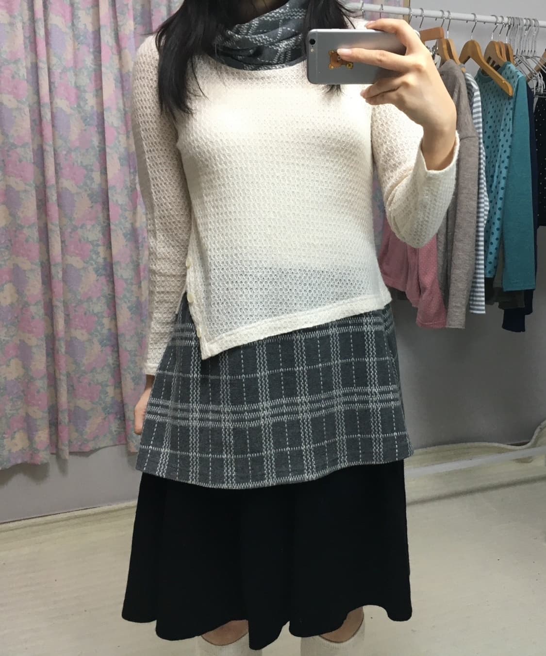 아이보리 체크 레이어드 니트 상품이미지2