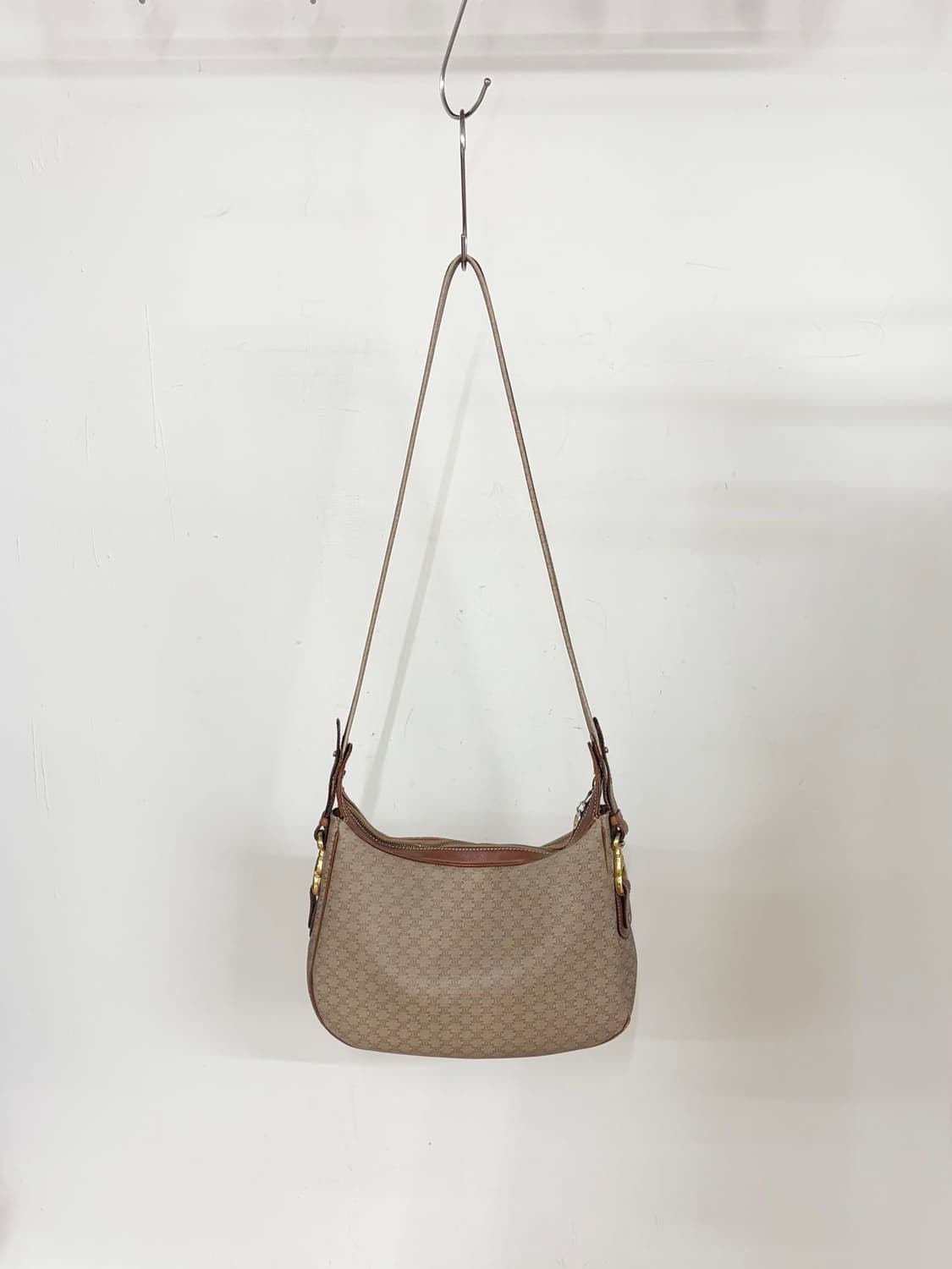 셀린느 베이지 마카담 캔버스 호보 숄더백  상품이미지5