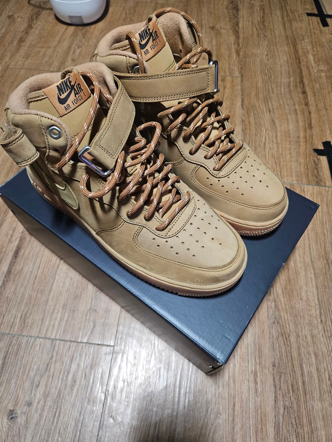 나이키 된장포스 미드 275 상품이미지3