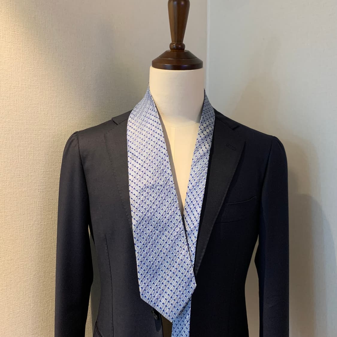 에트로(ETRO) 이태리 100실크 명품넥타이 A+등급 9.5cm 상품이미지1