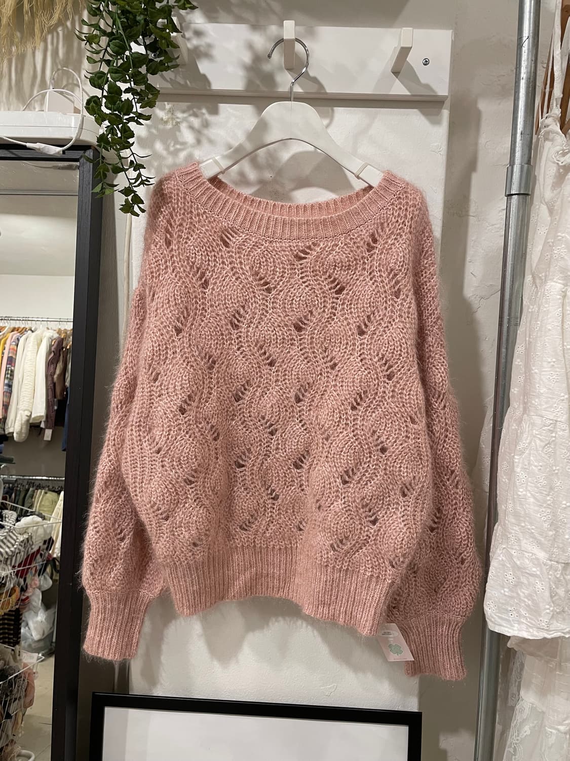 Fluffy blush cozy sweater 상품이미지6
