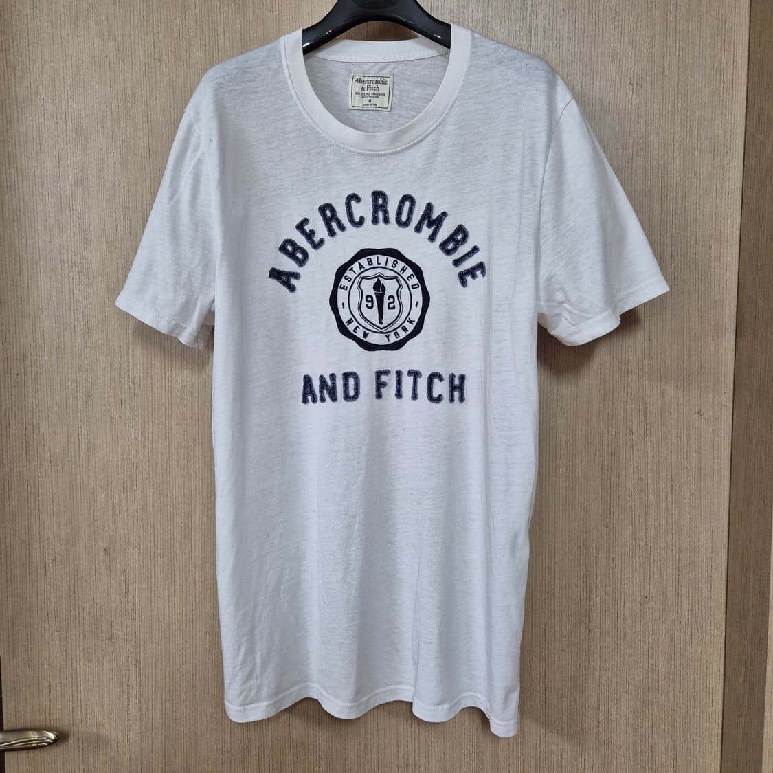[M]아베크롬비 앤 피치 화이트 반팔티 상품이미지1