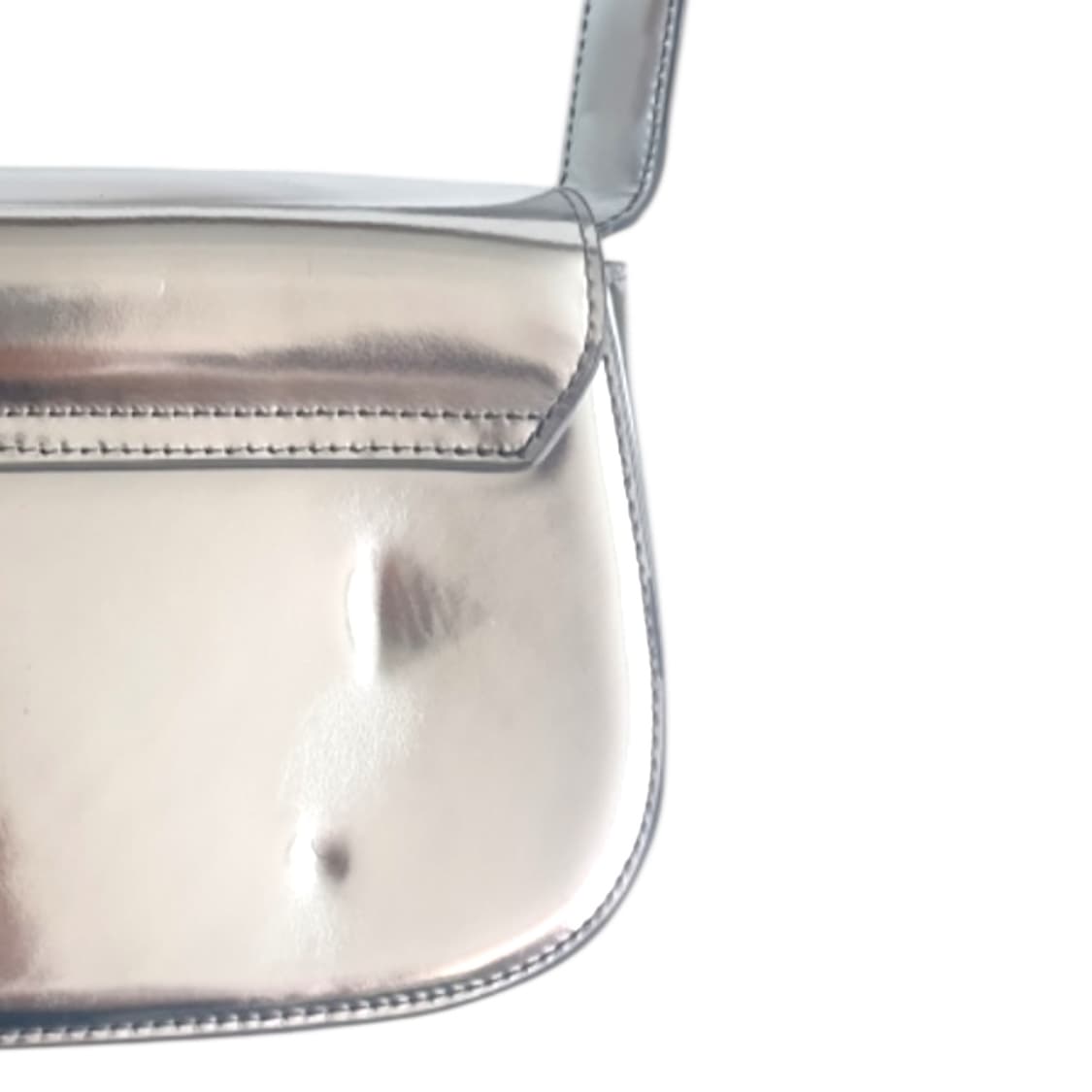 디젤 1DR 숄더백 인 레더 실버 상품이미지2