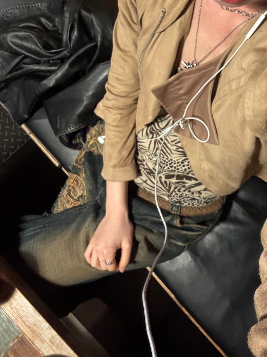 애니멀 프린트 슬리브리스 탑 상품이미지1