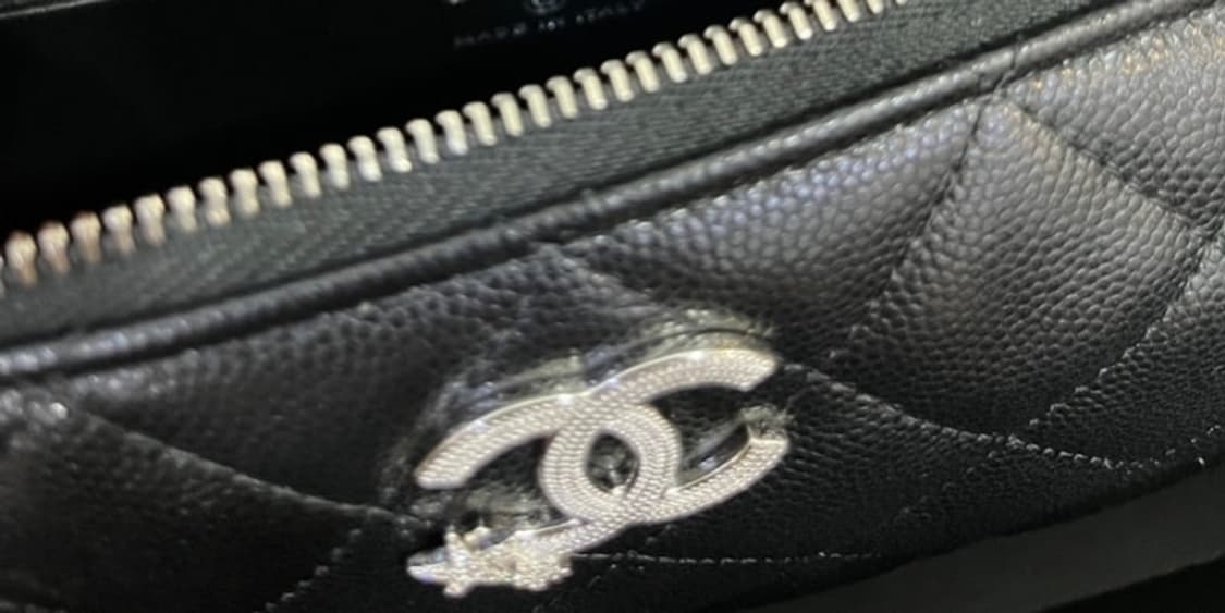 샤넬 AP4704 25B. 체인 클러치 미니 캐비어 화이트 상품이미지10