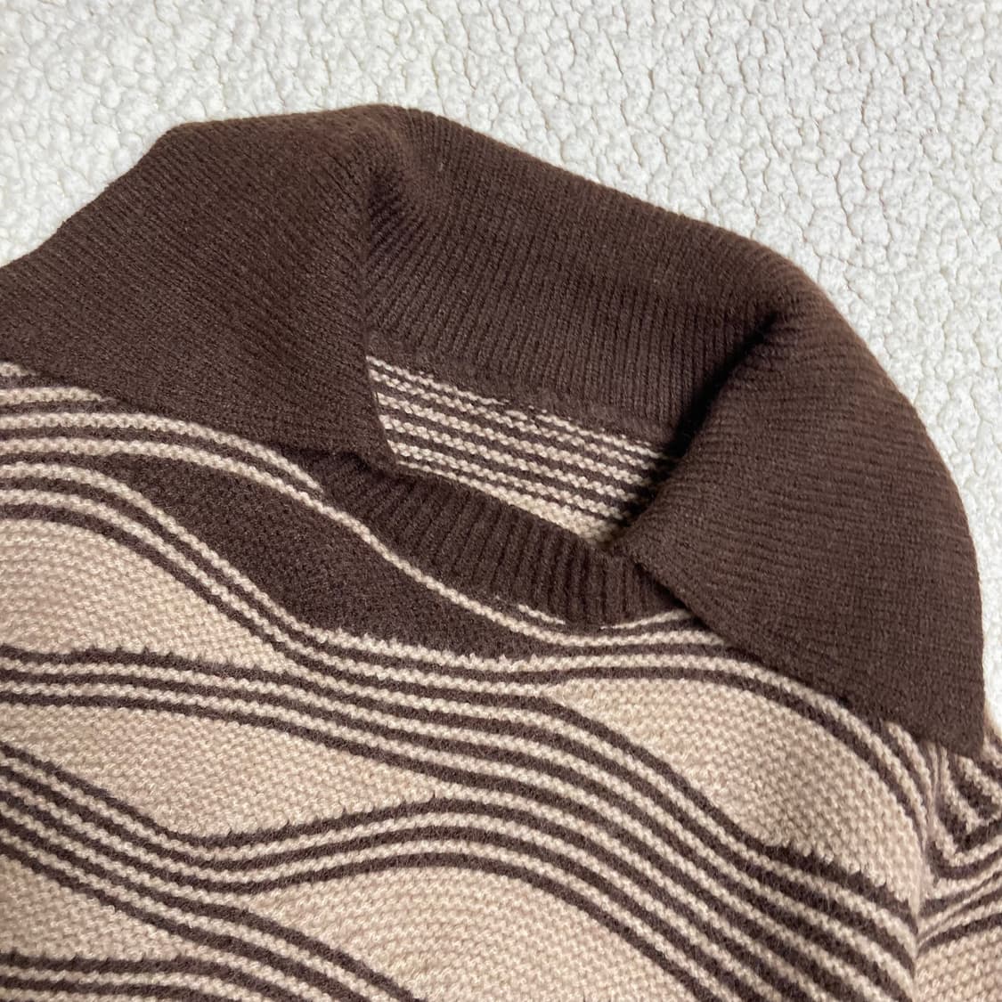 웨이브 크롭 풀오버 상품이미지3