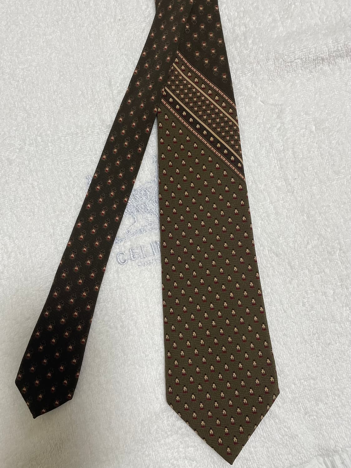 입생로랑 넥타이  상품이미지1