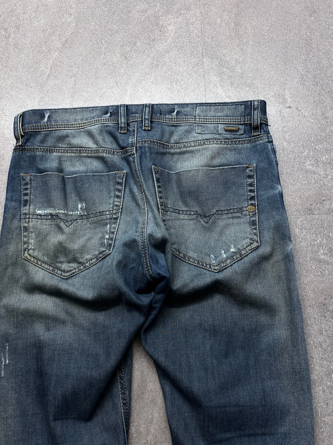 디젤 D.N.A Tepphar 디스트레스드 데님 팬츠 상품이미지8