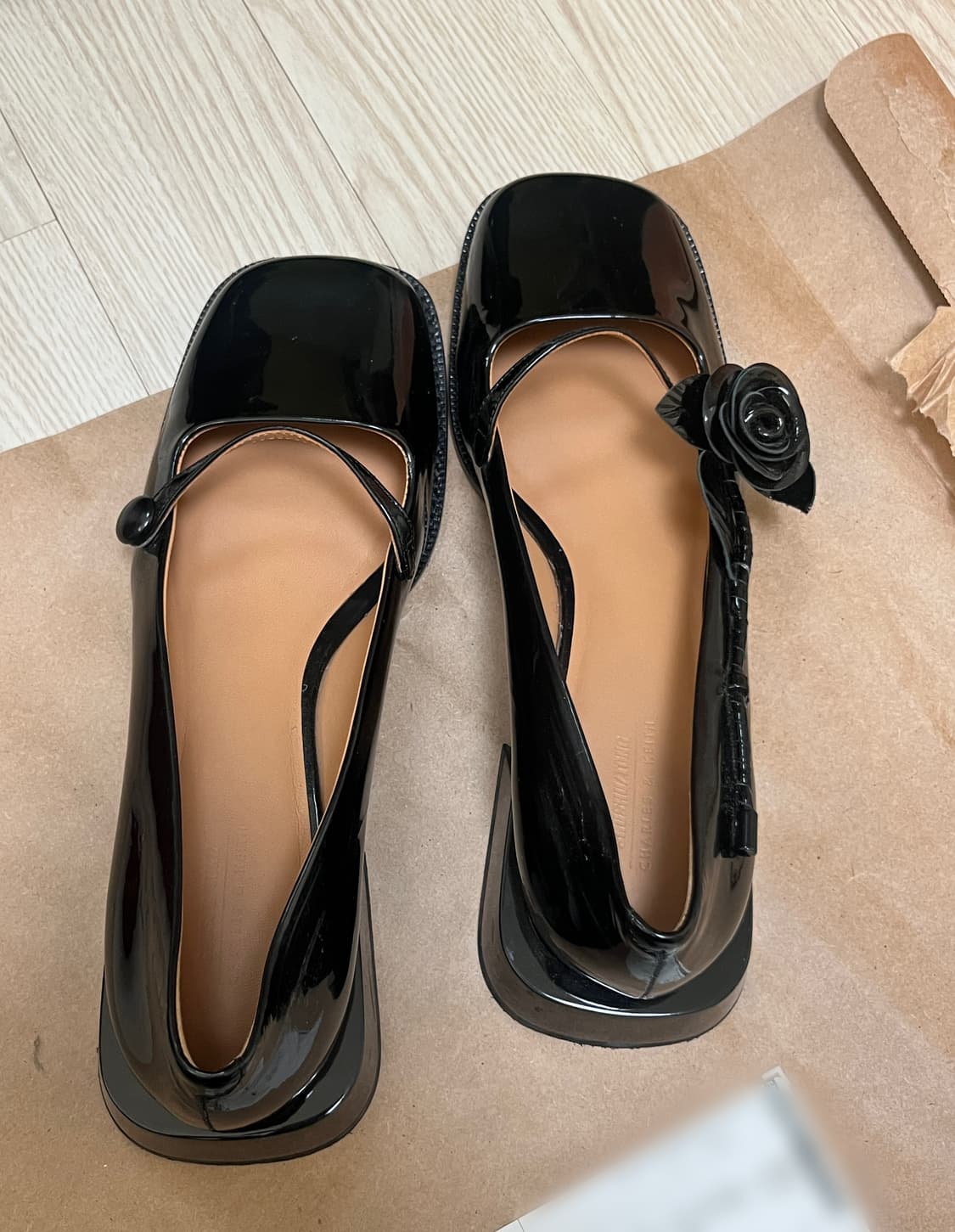 슈슈통 찰스 앤 키스 콜라보 250 상품이미지1