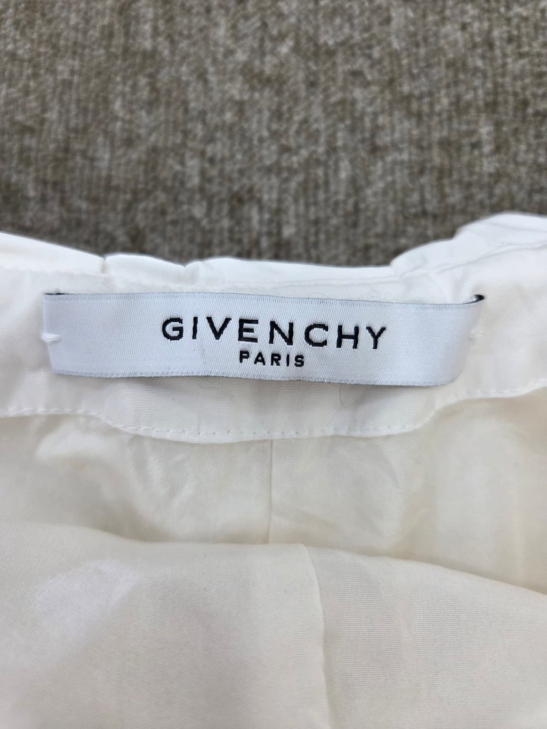 40사이즈 GIVENCHY 지방시 타프타 퍼피 원숄더 탑 블라우스 상품이미지3