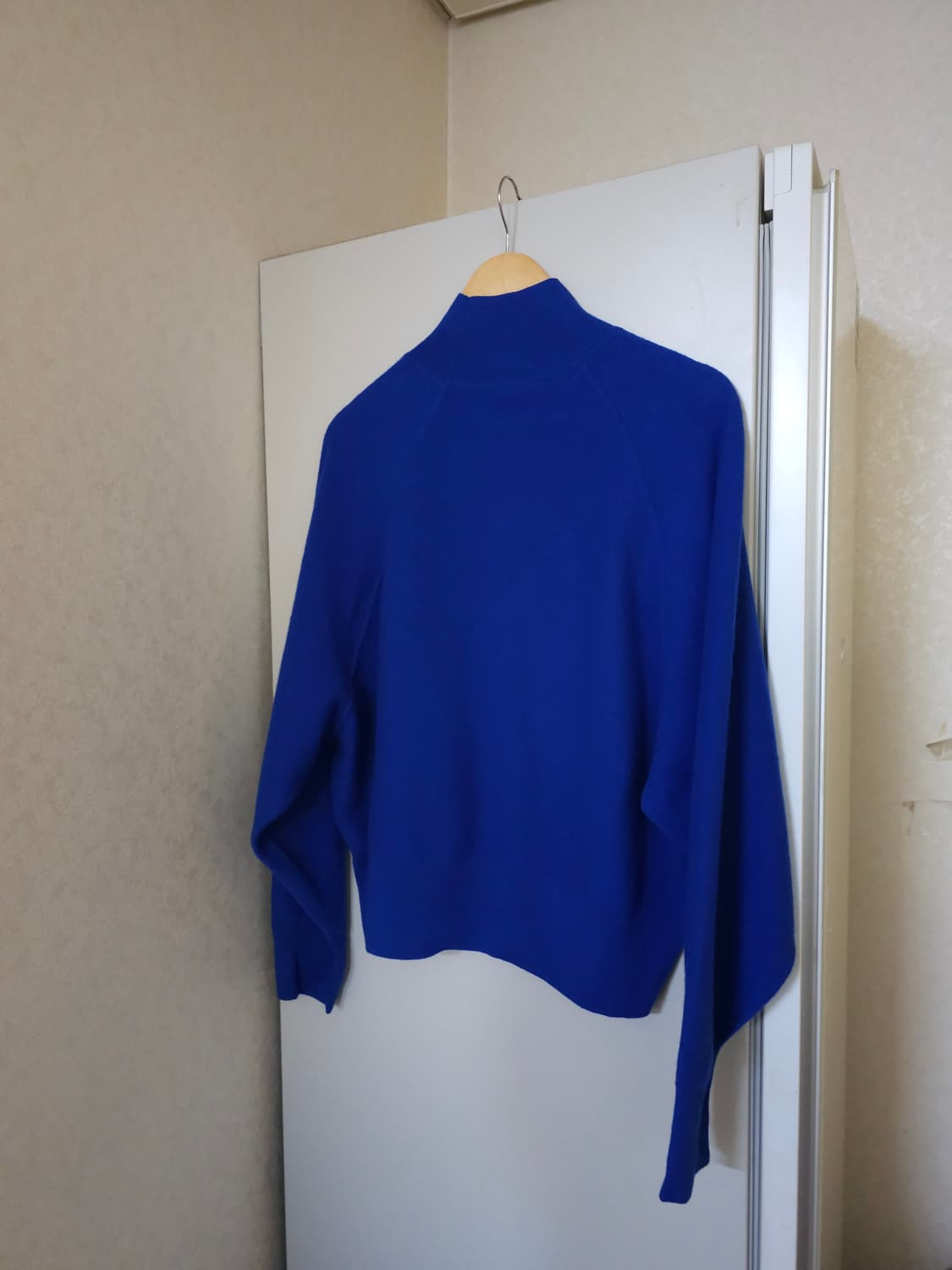 새상품)코스 양모100% 하이넥 가오리니트 상품이미지4