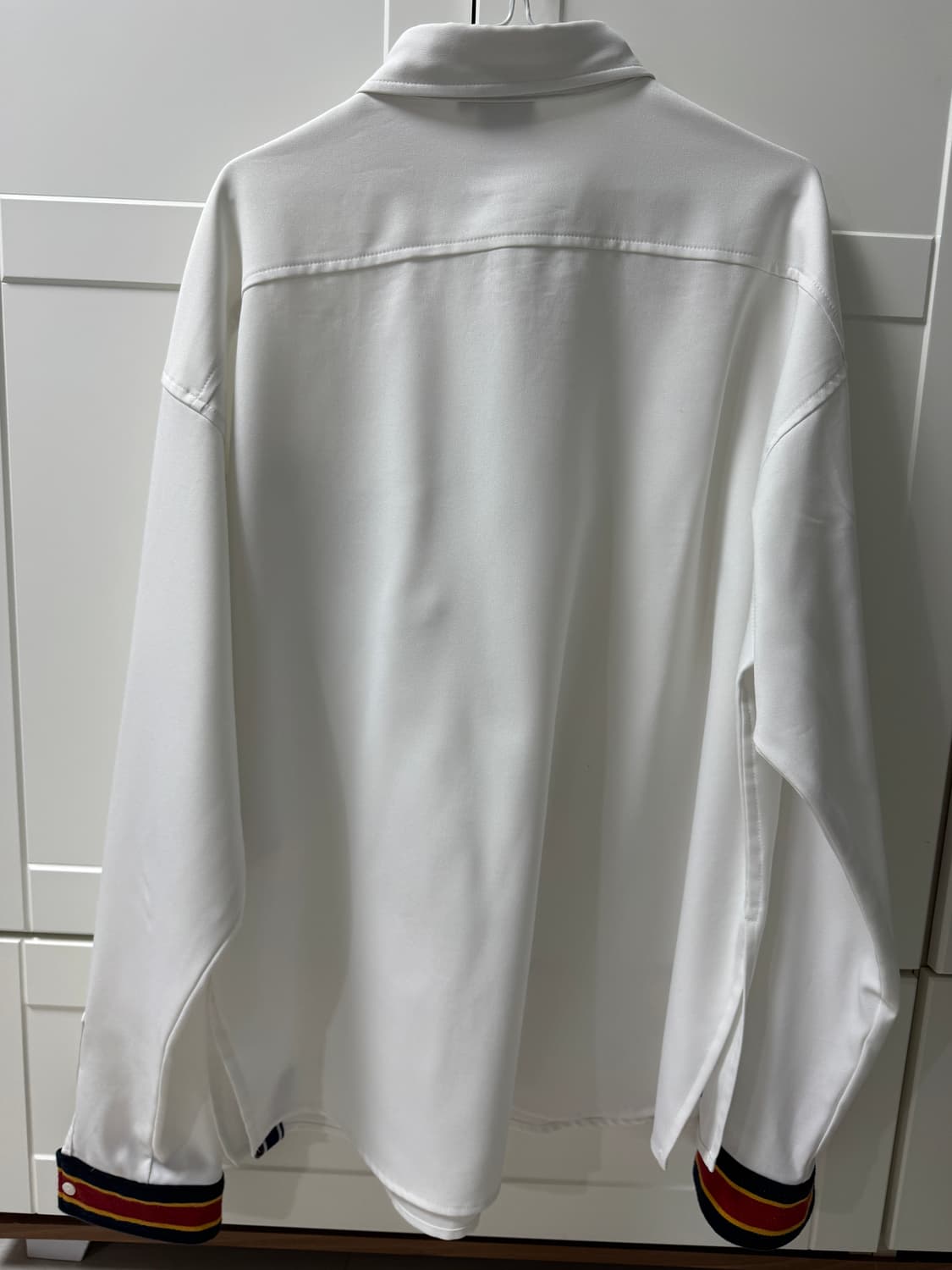 로맨틱크라운 화이트 셔츠 상품이미지2