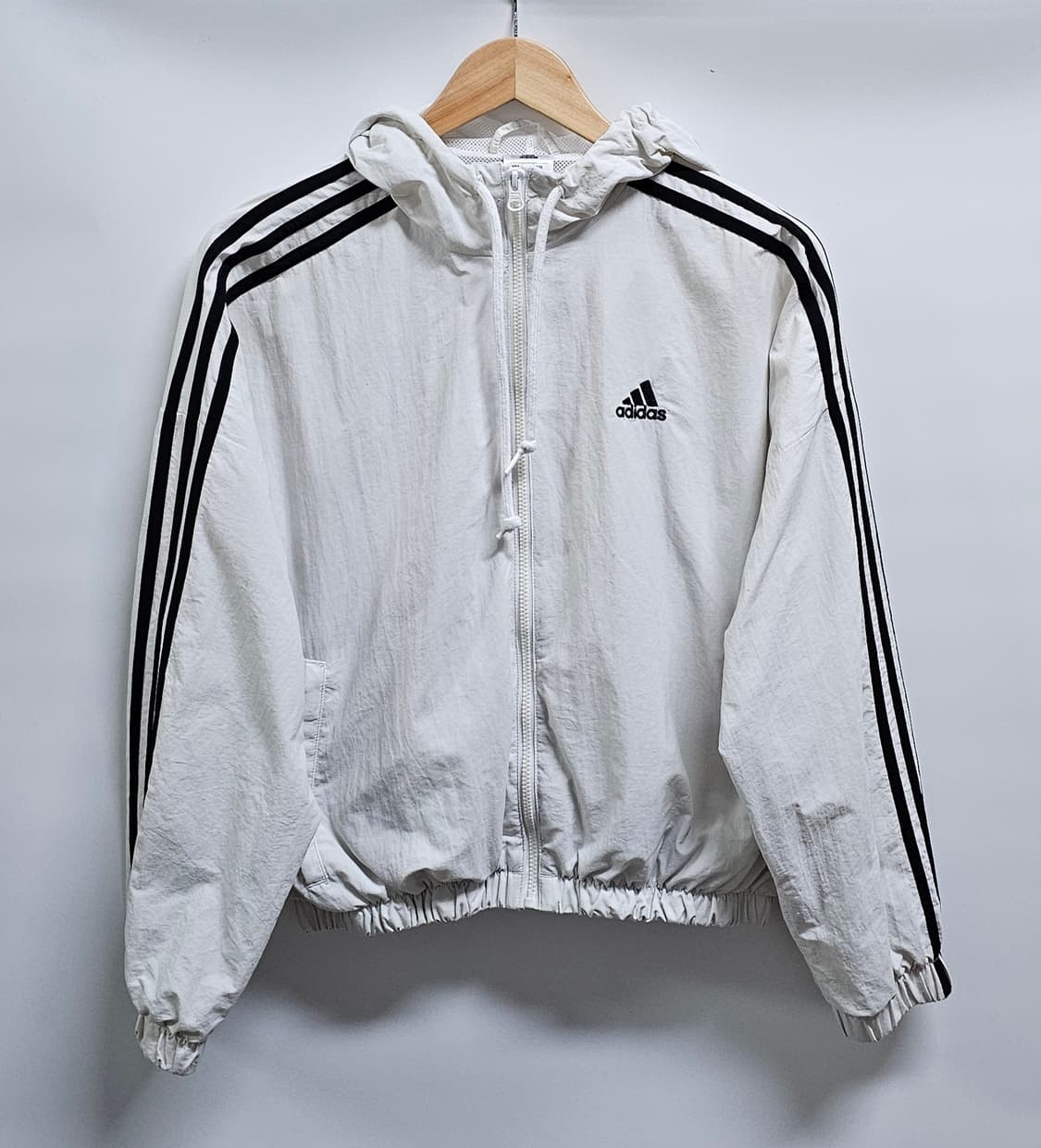 아디다스 여성 크롭 바람막이 M 상품이미지1